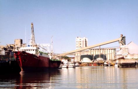 puerto-bahia.JPG (19831 bytes)