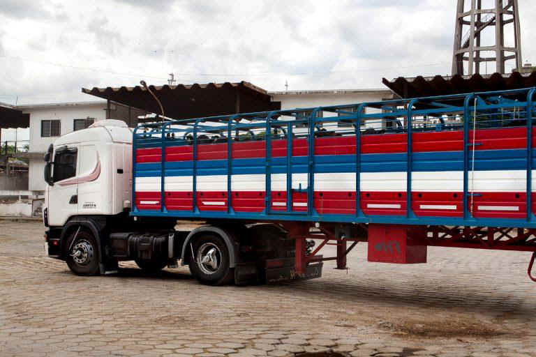 hacienda-camion.JPG (79093 bytes)