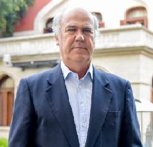 sec-agr-sergio-iraeta.JPG (14141 bytes)